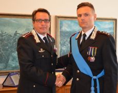 Il capitano dei Carabinieri di Montalcino Alessandro Sebis con il collonnello Stefano Di Pace