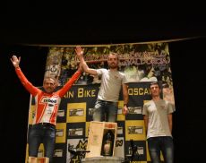 Il podio maschile della Granfondo del Brunello e della Val d'Orcia 2019: Favilli, Casagrande e Valdrighi