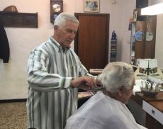 Paolo Cencioni, ultimo barbiere di Montalcino 