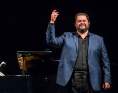 Il grande tenore Celso Albelo terrà la prima masterclass della sua carriera al Festival Solo Belcanto 2019